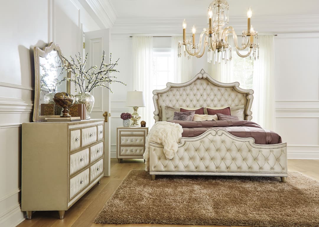 Antonella 4-piece Queen Bedroom Set Ivory 